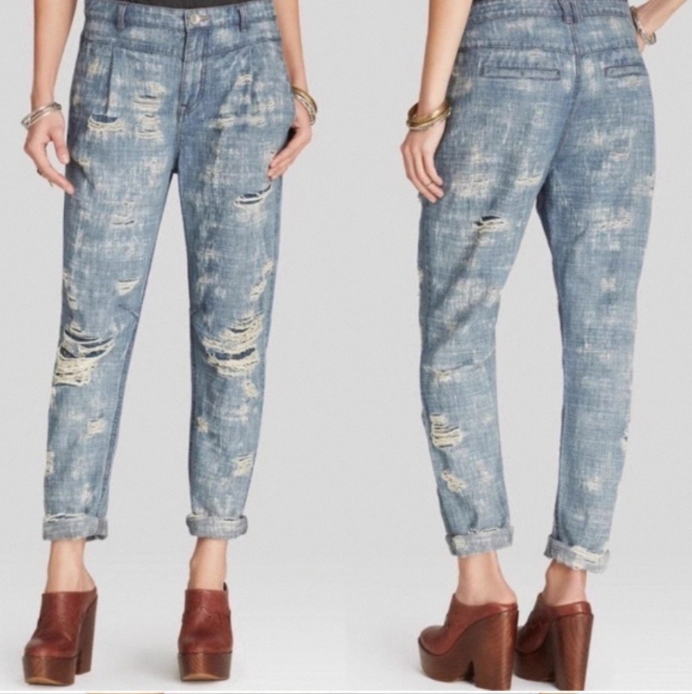 NEW Free People Light Blue Distressed Boyfriend Jeans Size 26 & 27